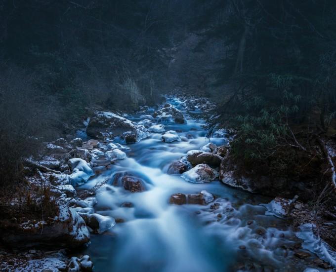 层层恐惧