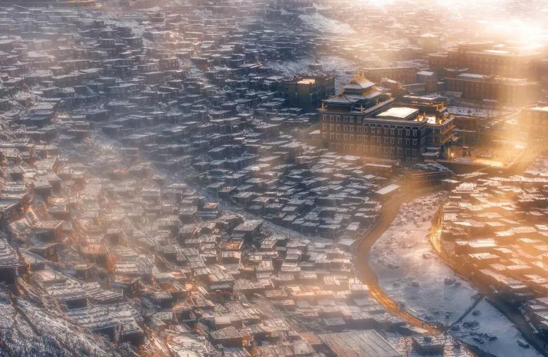 平安好车主入围第四届《中国汽车风云盛典》评委会特别奖