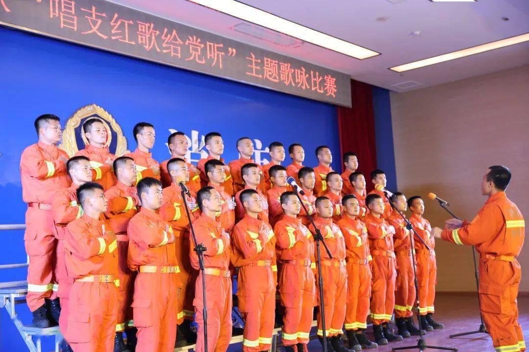 男子开车与女同伴打情骂俏,致三轮车驾驶员当场死亡