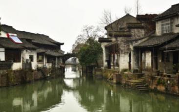 六安市霍山县:小防滑毯保障春运“大安全”