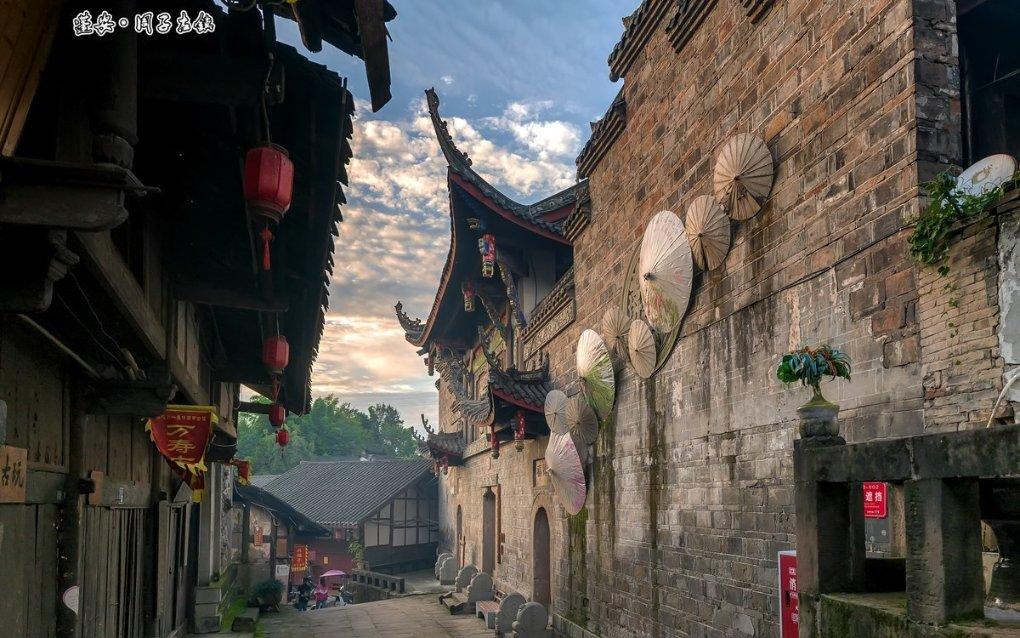 河南新乡宝妈带俩娃一路骑行去北京:与其报培训班,不如锻炼毅力