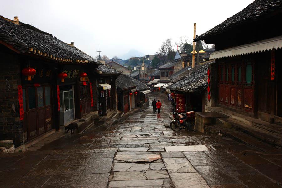 晁盖攻打曾头市前，大风吹折旗杆，是宋江搞的鬼？
